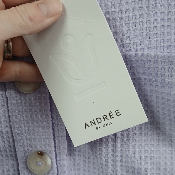 Andree Lavender Buttoned Tank Top - Picture 4 of 5